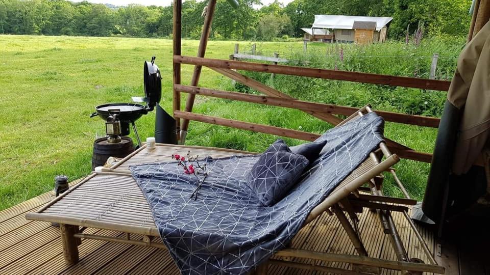 فندق Glamping Des 2 Marguerites Bazoches-au-Houlme المظهر الخارجي الصورة